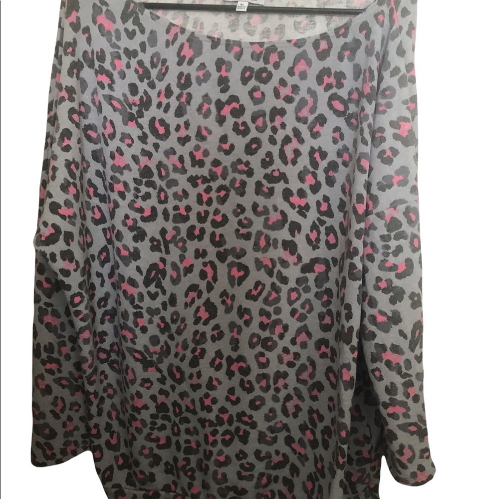 Xl white birch new pink animal print top